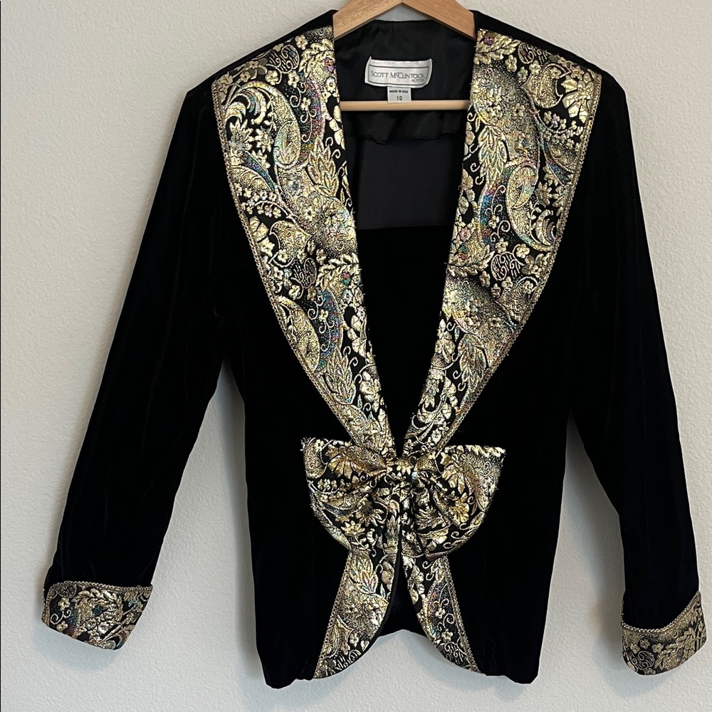 Scott McClintock Vintage Black Velvet Jacket w/ Gold Brocade Collar, Bow & Cuffs - Picture 2 of 9